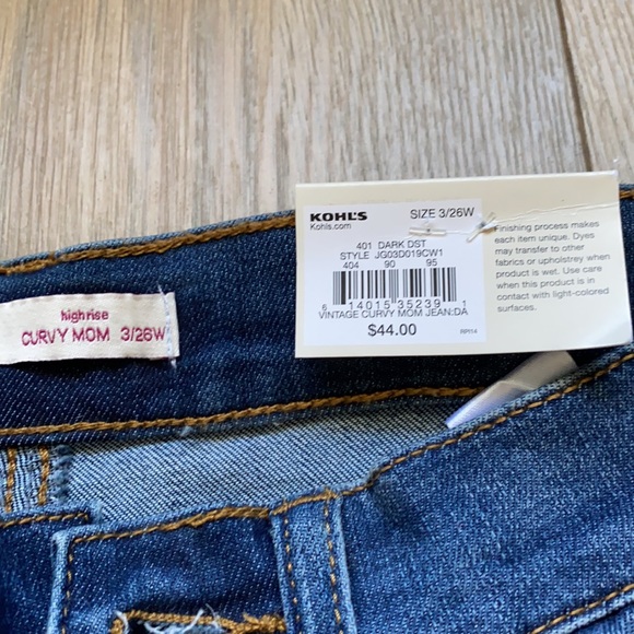 Distressed Mom jeans - Picture 4 of 5